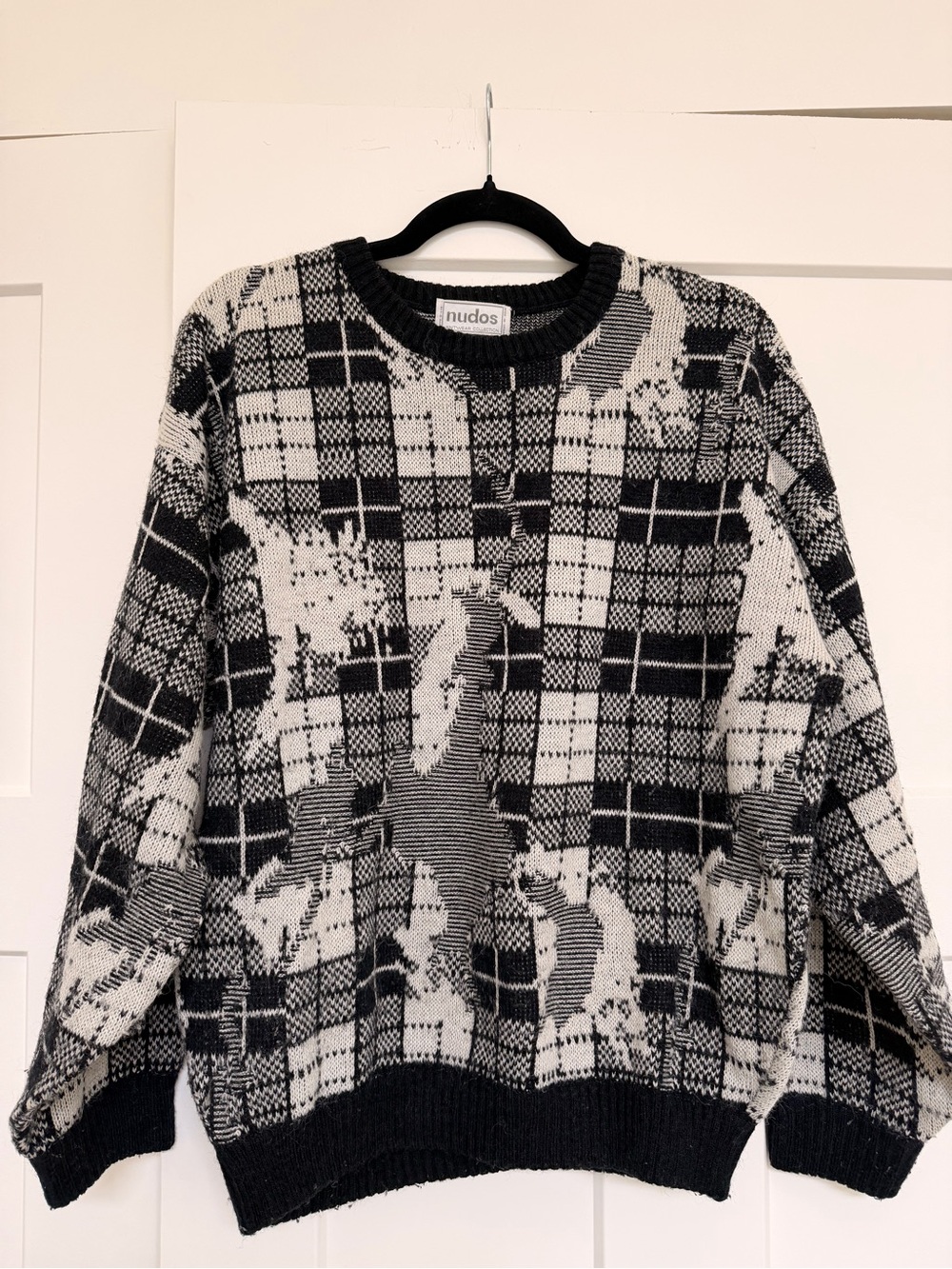 Nudos Black & White Patterned Sweater